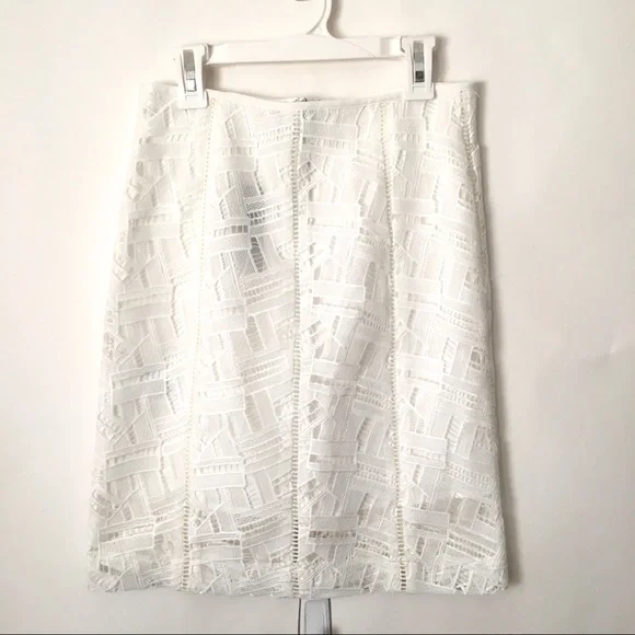 Bebe Giselle Geo Embroidered White Skirt - Picture 5 of 6
